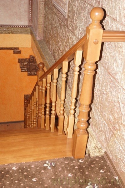 Лестница на второй этаж в Курске