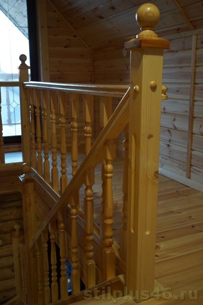 Лестница из дерева на второй этаж в Курске