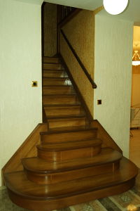 Деревянная лестница в Курске